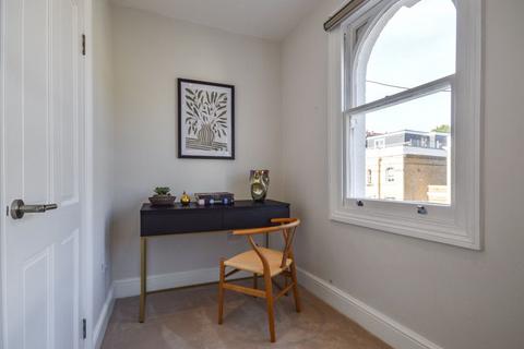 2 bedroom flat for sale, Victoria Rise, London SW4