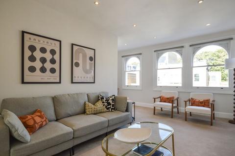 2 bedroom flat for sale, Victoria Rise, London SW4