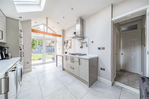 2 bedroom flat for sale, Balaclava Road, Surbiton KT6