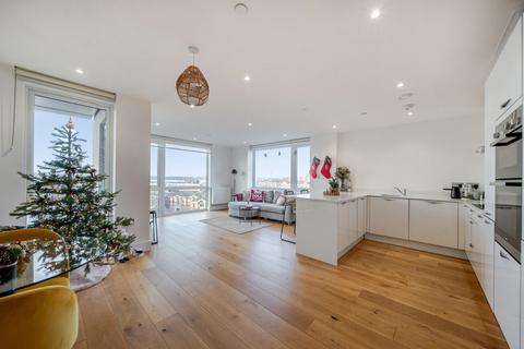 2 bedroom flat to rent, Maritime Walk, Southampton SO14