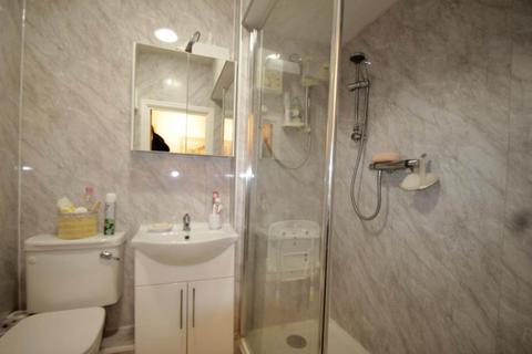 1 bedroom retirement property for sale, Sunningdale Court, Gordon Place