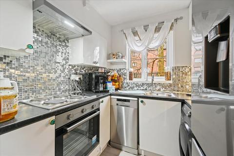 1 bedroom apartment for sale, Swallow Drive, London, NW10