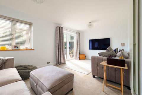 4 bedroom detached house for sale, James Close, Lyminge, CT18