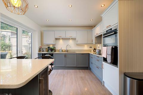 4 bedroom detached house for sale, James Close, Lyminge, CT18