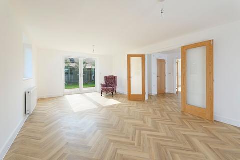 3 bedroom detached house for sale, Canterbury Road, Densole, CT18