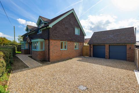 Canterbury Road, Densole, CT18