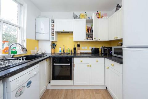2 bedroom flat to rent, Lillie Road, Fulham SW6
