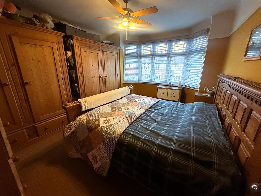 Bedroom 1.jpeg