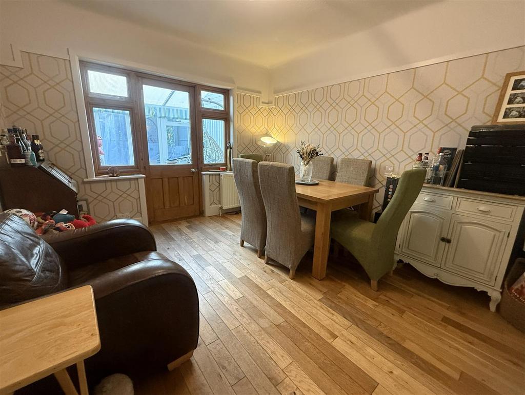 Dining Room 1.jpg