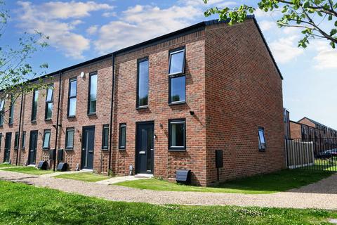 2 bedroom terraced house for sale, Shergar Way, Salford, M6