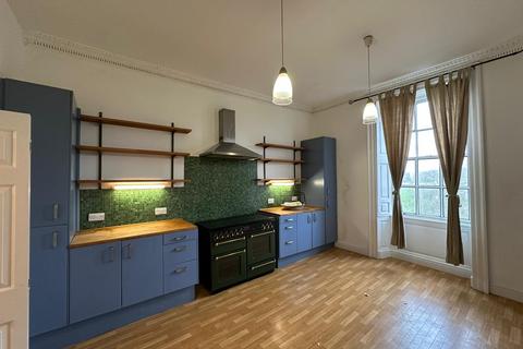 3 bedroom flat to rent, 7b, Charlotte Street, Perth, PH1 5LW