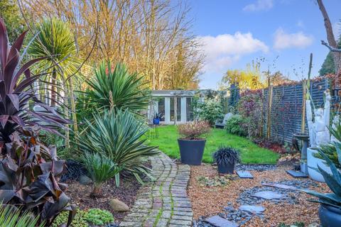 2 bedroom semi-detached house for sale, Bexhill Road, Ninfield, TN33