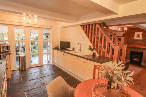 2 bedroom semi-detached house for sale, Bexhill Road, Ninfield, TN33