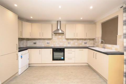 3 bedroom terraced house to rent, Allhallowgate, Ripon