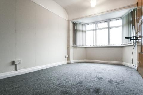 2 bedroom semi-detached house to rent, Cherington Road, Birmingham B29