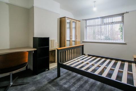 2 bedroom semi-detached house to rent, Cherington Road, Birmingham B29
