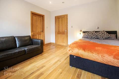 1 bedroom in a house share to rent, Room 5, West One, 55 - 57 Loughborough Road, West Bridgford, Nottingham, NG2