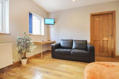 1 bedroom in a house share to rent, Room 5, West One, 55 - 57 Loughborough Road, West Bridgford, Nottingham, NG2