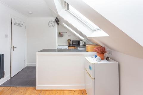 1 bedroom flat for sale, 19/3 Rosevale Place, Edinburgh EH6 8AP