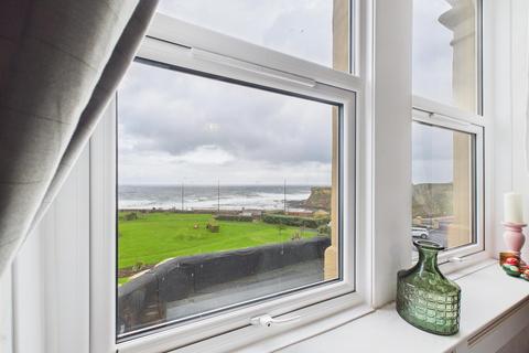 3 bedroom apartment to rent, Percy Gardens, Tynemouth