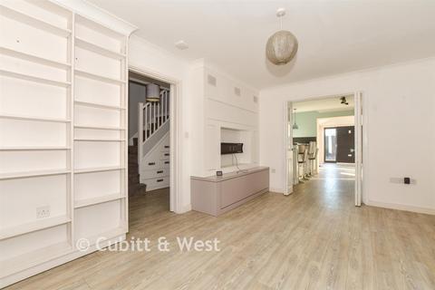 undefined, Pinova Close, Crawley RH11