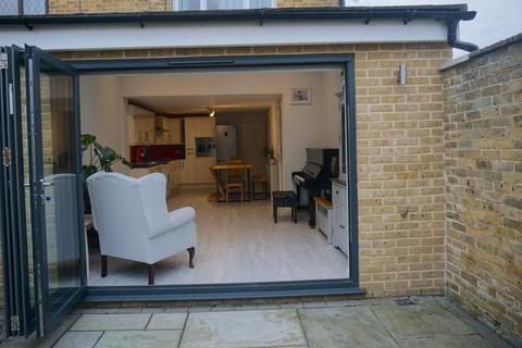 4 bedroom terraced house to rent, Staffordshire Street, Cambridge, CB1