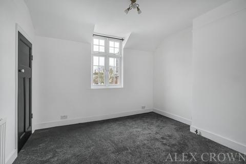 2 bedroom terraced house to rent, Garden City, Edgware