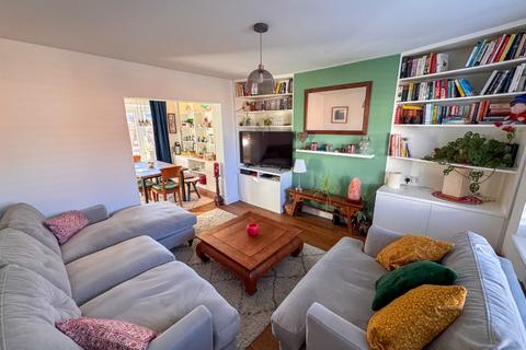 Cantwell Road, Shooters Hill, London, SE18 3LL