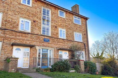 3 bedroom maisonette for sale, Cantwell Road, Shooters Hill, London, SE18 3LL