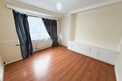 undefined, Whalebone Lane South, Dagenham, RM8