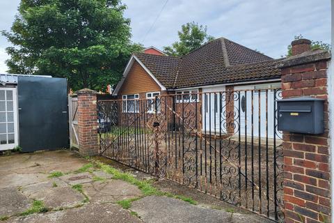 4 bedroom bungalow to rent, Mitcham CR4