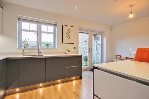 3 bedroom detached house for sale, Curtis Grove, Cottingham