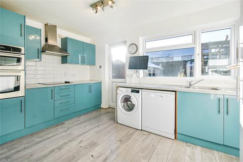 3 bedroom semi-detached house to rent, De Montfort Road, Speen, Newbury, RG14