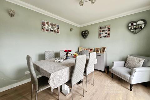 3 bedroom semi-detached house for sale, Cameron Close, Newport, Isle of Wight