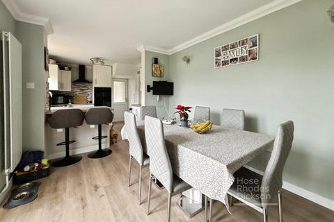 3 bedroom semi-detached house for sale, Cameron Close, Newport, Isle of Wight