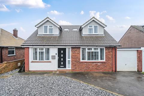 4 bedroom detached bungalow for sale, Hart Plain Avenue, Waterlooville, PO8