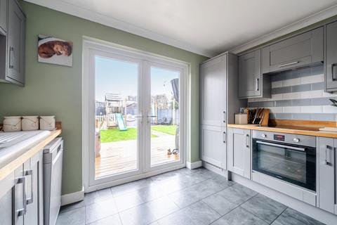 4 bedroom detached bungalow for sale, Hart Plain Avenue, Waterlooville, PO8