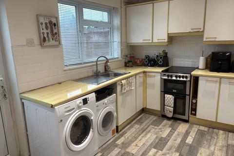 2 bedroom end of terrace house for sale, Woodside Close, Bordon GU35