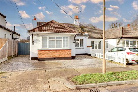 4 bedroom chalet for sale, Heather Drive, Hadleigh SS7