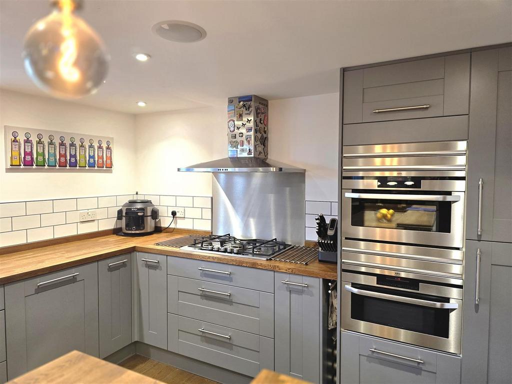 Feature Shot of Kitchen