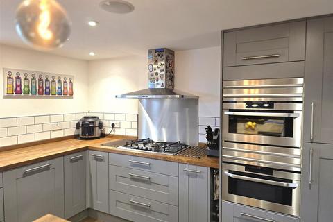 4 bedroom detached house for sale, Chantry Lane, Necton