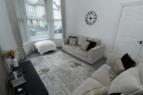 3 bedroom terraced house to rent, Lunesdale Avenue, Liverpool L9