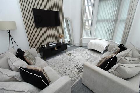 3 bedroom terraced house to rent, Lunesdale Avenue, Liverpool L9
