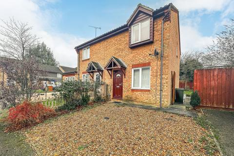 2 bedroom semi-detached house to rent, Swaffham