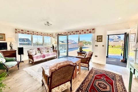 2 bedroom detached house for sale, Danefield Road, Selsey