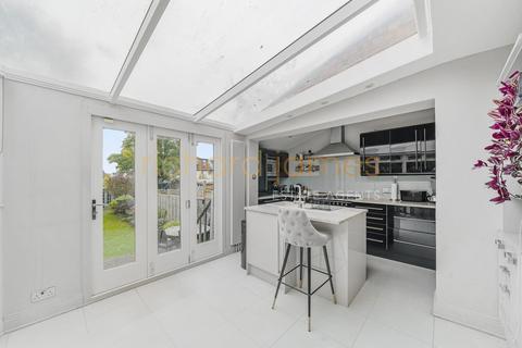 4 bedroom semi-detached house for sale, Hammers Lane, Mill Hill, NW7
