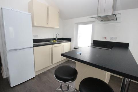 2 bedroom flat to rent, Whitchurch Road, Heath, Cardiff, CF14