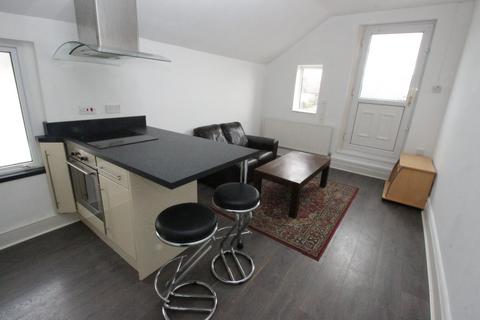 2 bedroom flat to rent, Whitchurch Road, Heath, Cardiff, CF14