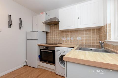 undefined, Manse Terrace, Clackmannan