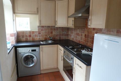 2 bedroom house to rent, Dell Road, Birmingham, B30